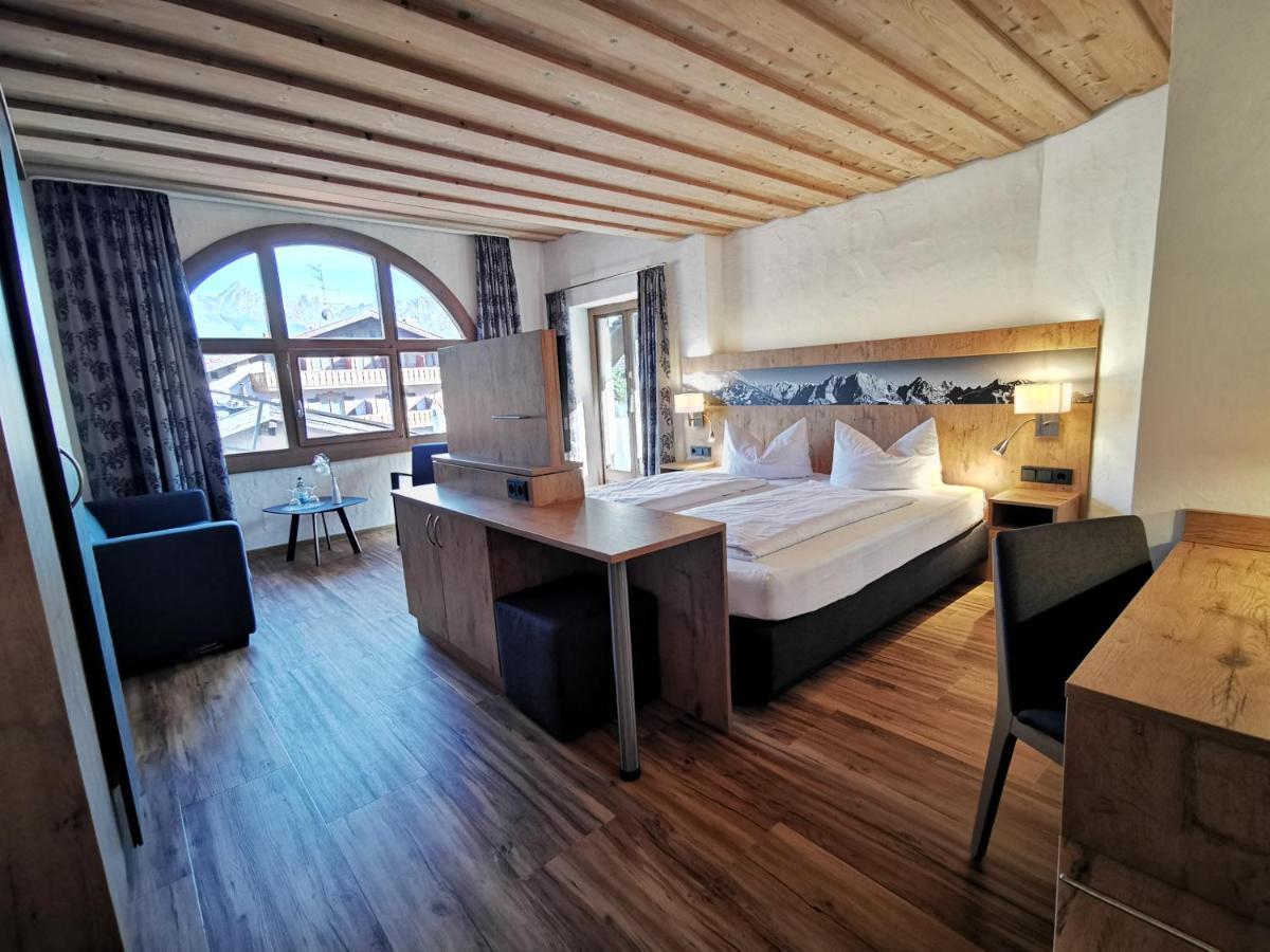 Hotel & Zur Post 3*