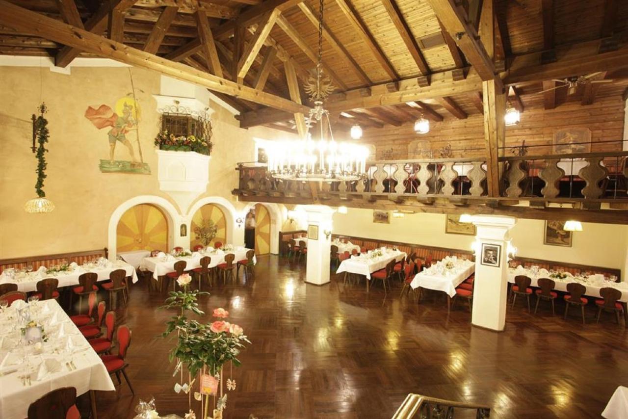 & Zur Post Hotel Wallgau